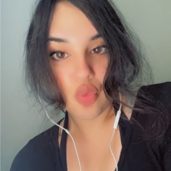 Meet your Posher, Saphira - Picture 3 of 4